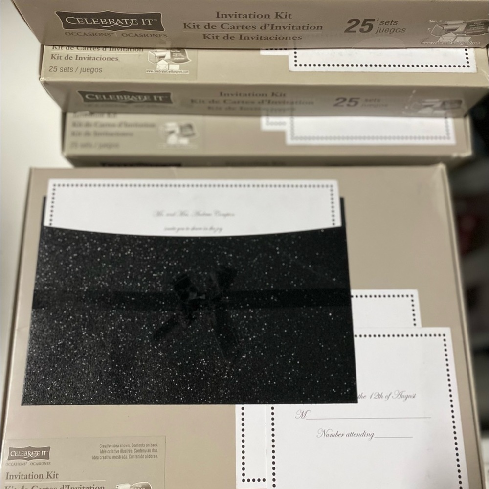 Customizable Wedding Invitation Kit (Set of 4)